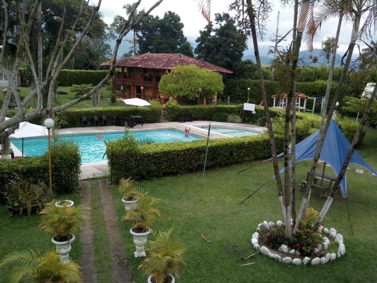 Villa Alejandra Del Quindio Calarcá Екстериор снимка